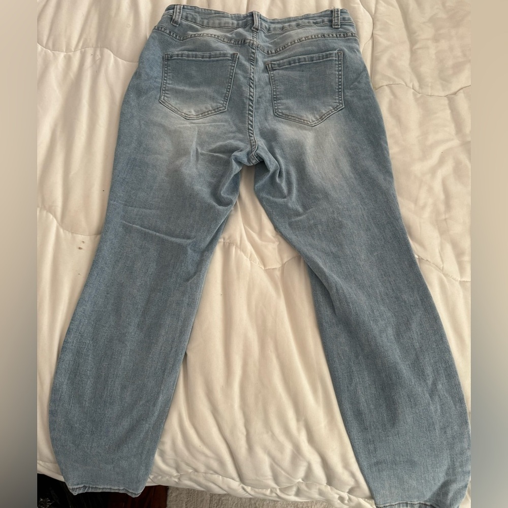 Jeans - Picture 2 of 3